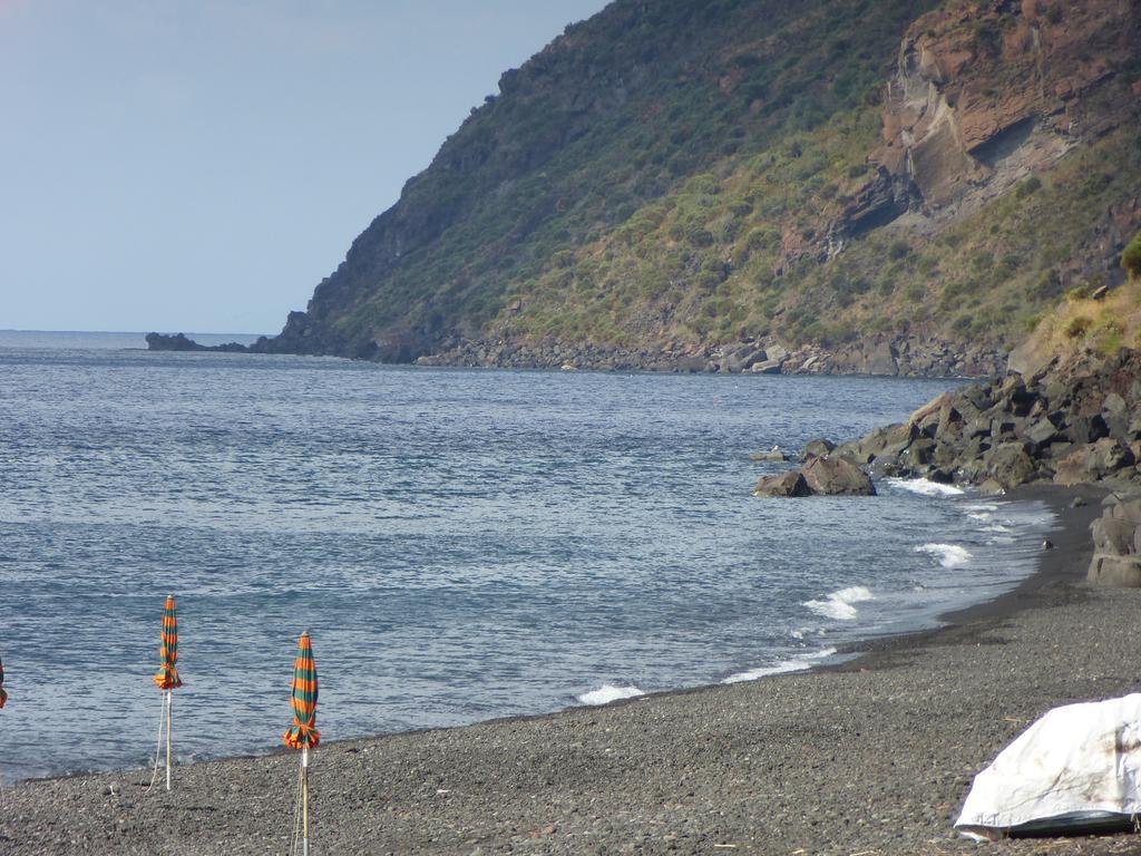 Villa Ginestra Sulla Spiaggia Di Stromboli Zimmer foto